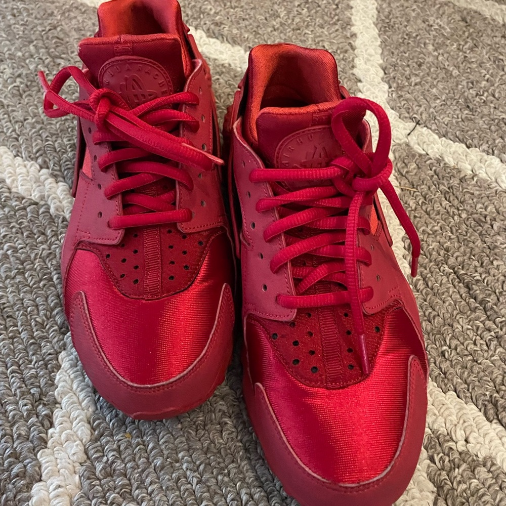 Nike RED Huaraches